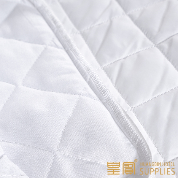 Queen King Size Cotton Pillow Protectors Cover With Zipper