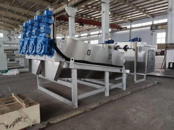 Waste Water Treatment 95%-99% Inlet Moisture Content Farm Engine Motor Sludge Process Screw Press Dewatering Machine