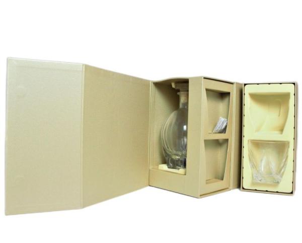 ODM Rigid Wine Bottle Gift Packaging With Double Inner Tray Metal Logo