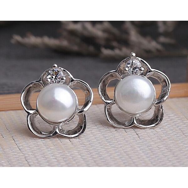 Natural Pearl flower Stud Earrings
