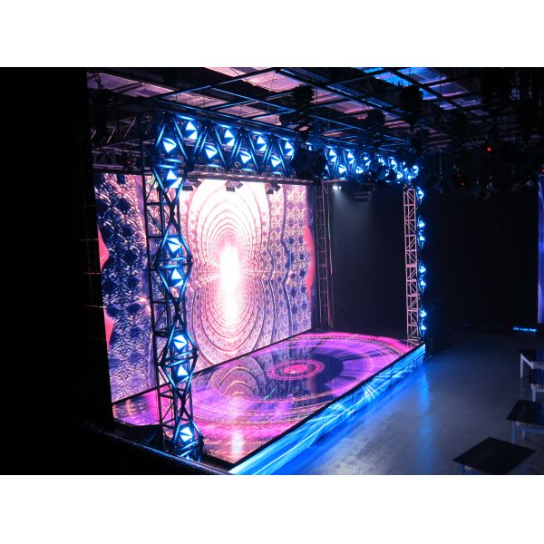 Waterproof Outdoor Rental LED Panel P3.9 Die-Cast Aluminum Cabinet One-Click Degaussing for Event Stage