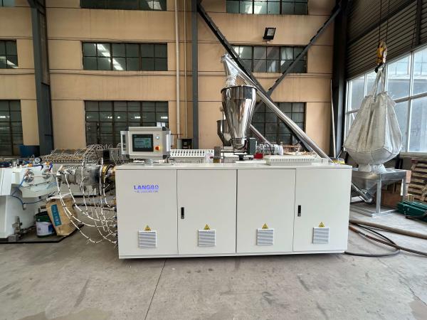 55kw Conical Twin Screw Pipe Extrusion Line With Output 400kg / H