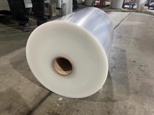 Smooth Surface Heat Shrink Wrap Roll Thickness Range 0.02-0.03mm
