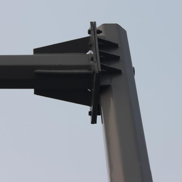 Tapered L Shaped Galvanized Solar CCTV Pole Camera Mounting Extension Q460