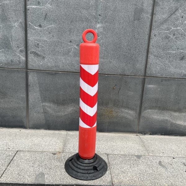 95cm PU Flexible Traffic Warning Road Delineator Bollard Spring Post for Enhanced Safety