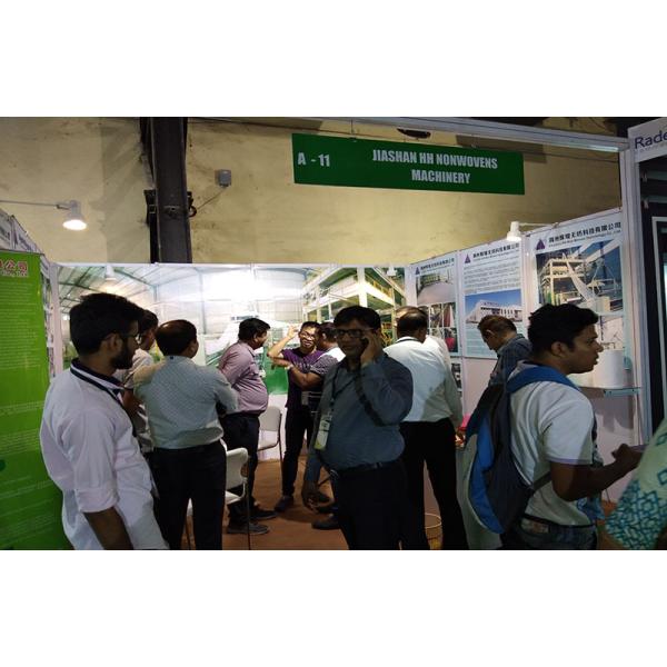 90gsm SSS PP Non Woven Fabric Production Line For Disposable Garments