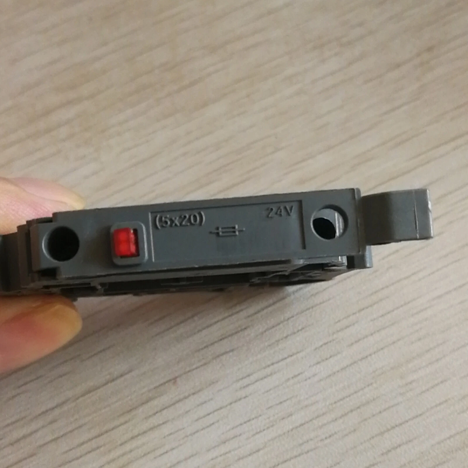 Phoenix Contact Fuse Terminal Block with LED Display 6.3 A Nominal Current and 4 mm2 Rated Cross Section