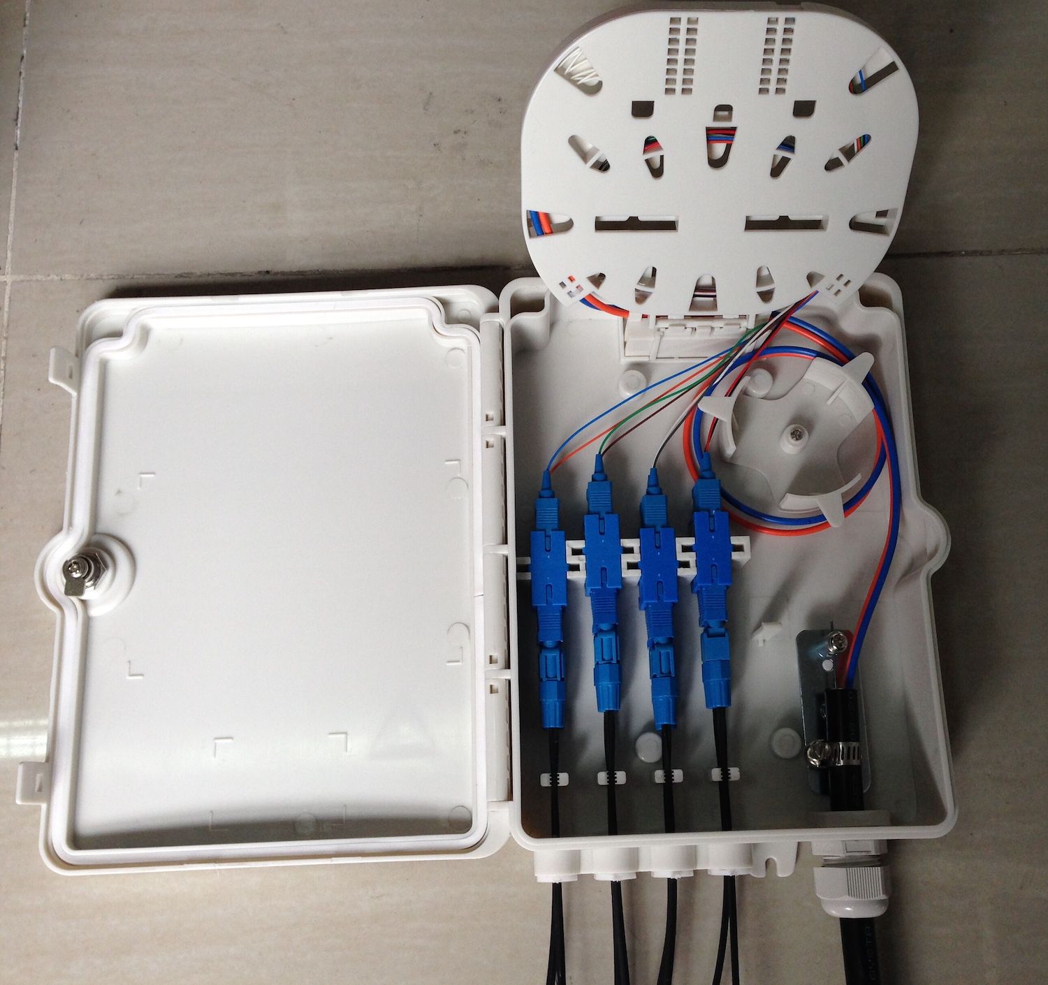 Splitter PLC коробки 1x8 прекращения оптического волокна 8core FTTC