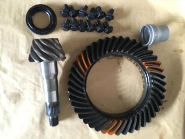 Differential Toyota Ring And Pinion Gears , Crown Wheel And Pinion Gear 20CrMnTi Material