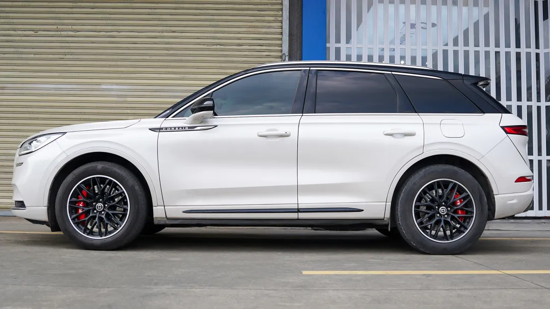 Передний P60EV с 6 поршнями и задний P4-EXPLORE с 4 поршнями, калибр BBK, автоматическая тормозная система для Lincoln Corsair 18 дюймового колеса