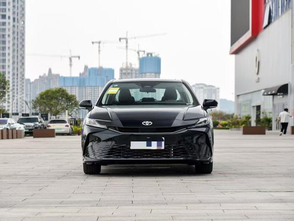 High Speed Toyota Camry 2024 Hybrid 2.5HQ Version Qijian