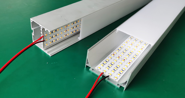 Света прокладки света SMD2835 12v 24v Адвокатуры СИД изготовления на заказ IP20 твердые