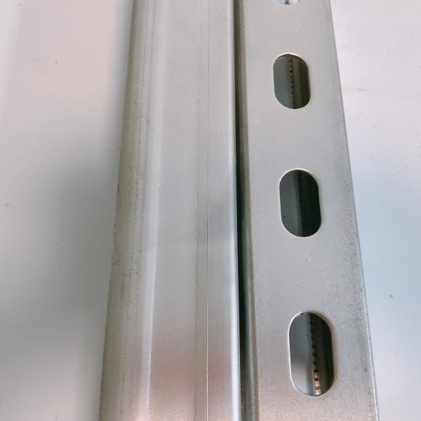 Тип здания сверхмощного канала Unistrut 4.28kg m c c распорки Hdg стальной структуры 82*41mm