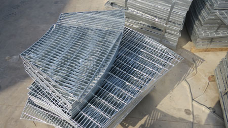 placa de rejilla galvanizada del metal de la inmersión caliente 19w4 para la cubierta del foso