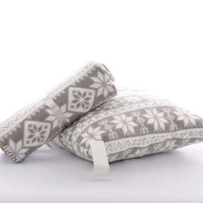 Snowflake Fleece Travel Pillow Fade Resistant Polyester Fleece Blanket Set