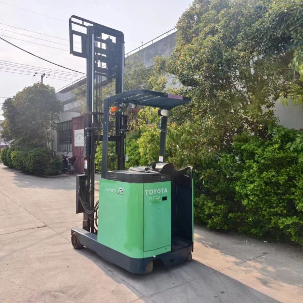1.5 Tons Used Toyota 7FBR15 Electric Forklift Original Japan Low Noise Reduction For Warehouse