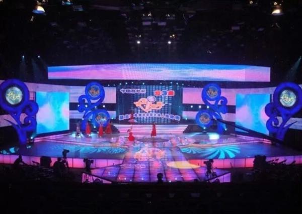 500x1000mm P2.97 P3.91 LED Video Wall Curtain 1000 cd/sqm For Live Event