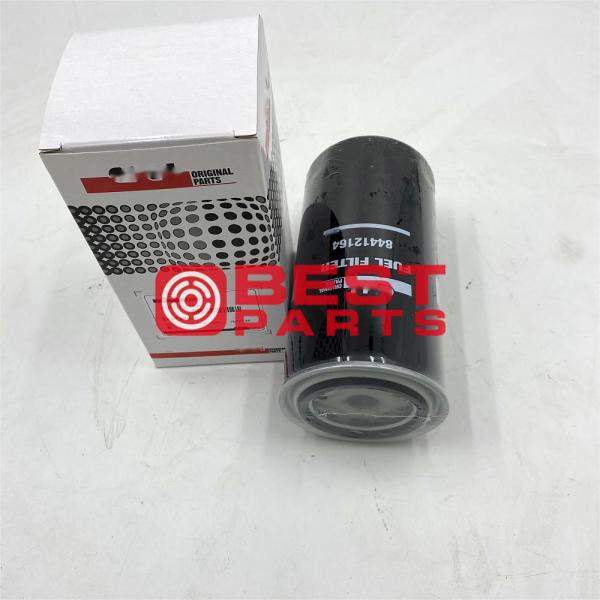 Части трактора Тракторный погрузчик Дизельное вращение - на топливном фильтре 84412164 Для 580N