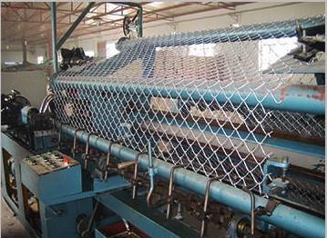 Large Capacity Chain Link Machine High Efficient 25 Mm - 100 Mm Mesh Size