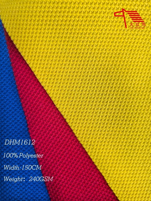 240GSM 100% Polyester Knitted Fabric Pineapple Texture Breathable Durable for Sportswear Jackets