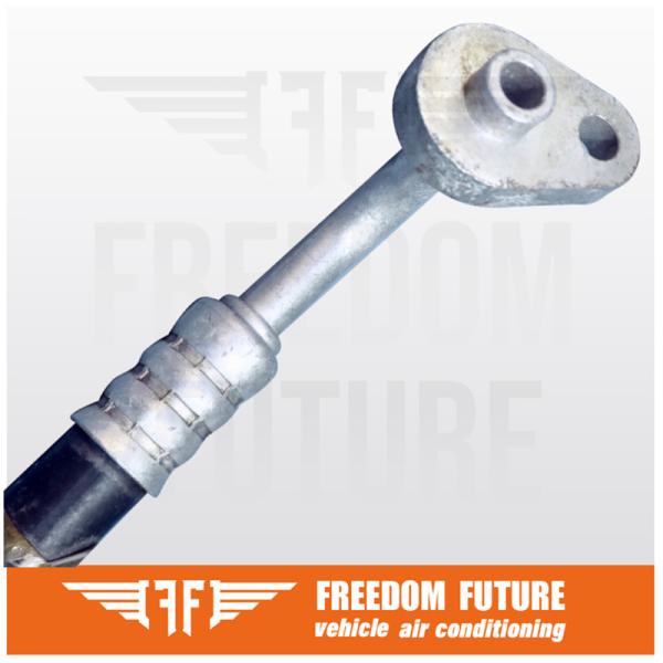 Ford Focus 1.4L 1.6L Tubo de descarga AC 3M5H19N601ED Adaptação para 08-17