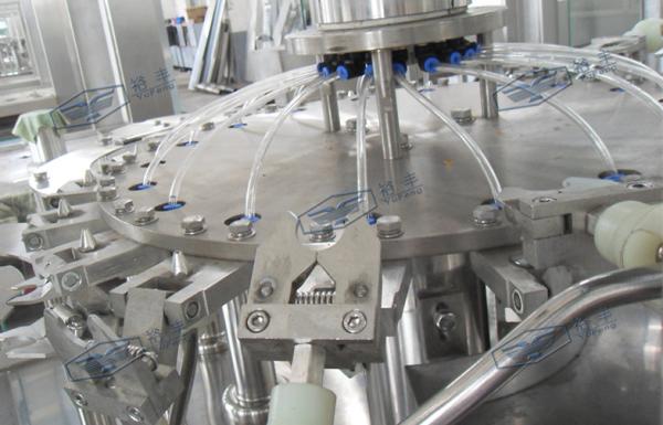 3 In 1 Monoblock Plastic Bottle Filling Machine For Mineral Water 18 Head