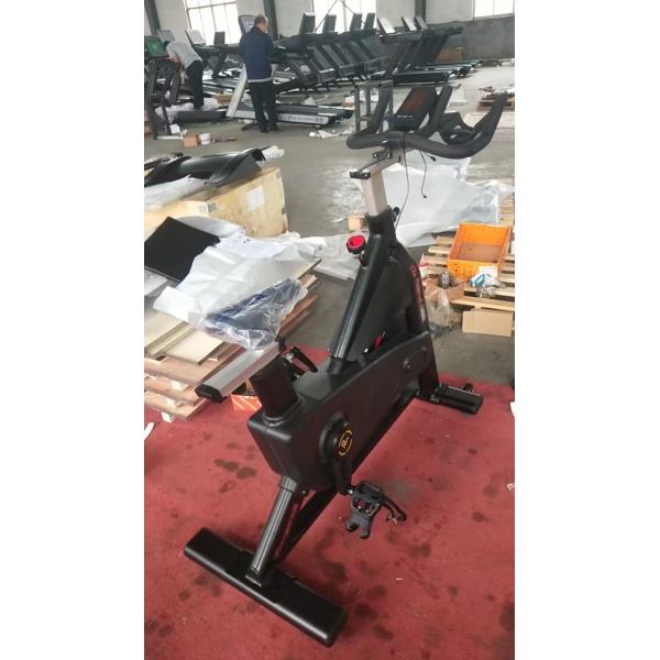 Casa Gimnasio Equipo de acondicionamiento físico Construcción corporal Girando en interiores Ejercicio Fit Bike