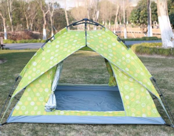 A barraca de acampamento exterior portátil/rapidamente automático estala acima a barraca de acampamento imediata da praia da cabana