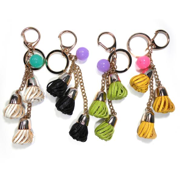 OEM Printing Logo Leather Flower Keychain , 3.5cm Green Leather Keychain