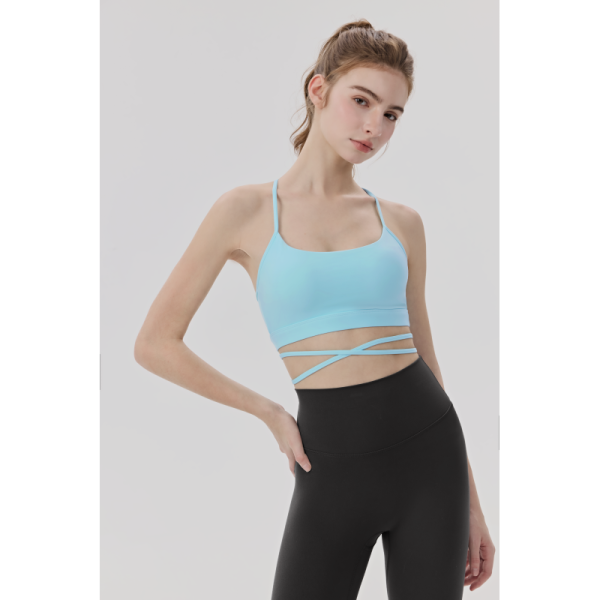 Black Crisscross Strap Sports Bra for Yoga and Fitness, Breathable Nylon Blend Activewear Top