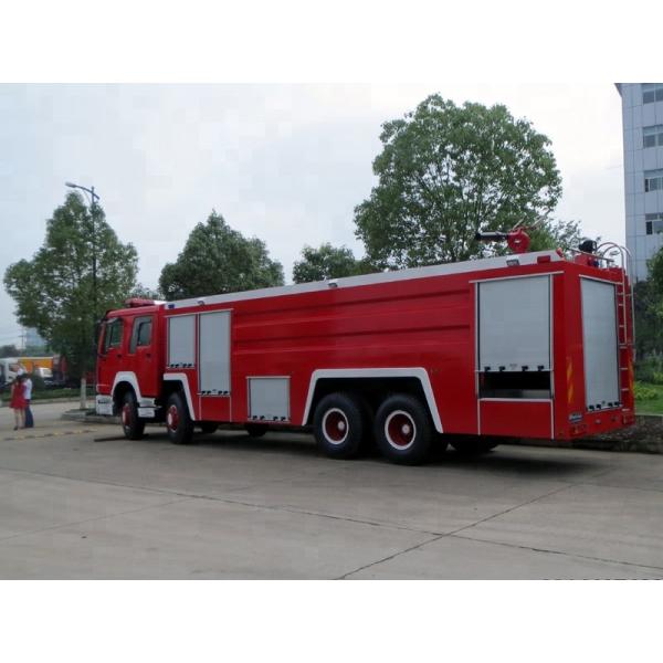 24 camions de sapeur-pompier de mousse de l'eau de la tonne 8x4, moteur lourd de série du camion de pompiers D10 de délivrance