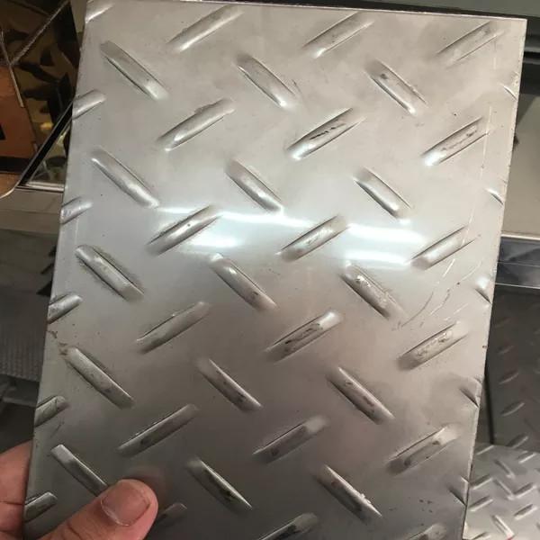 Anticorrosive Patterned Stamped Stainless Steel Sheet Thickened Inoxidable