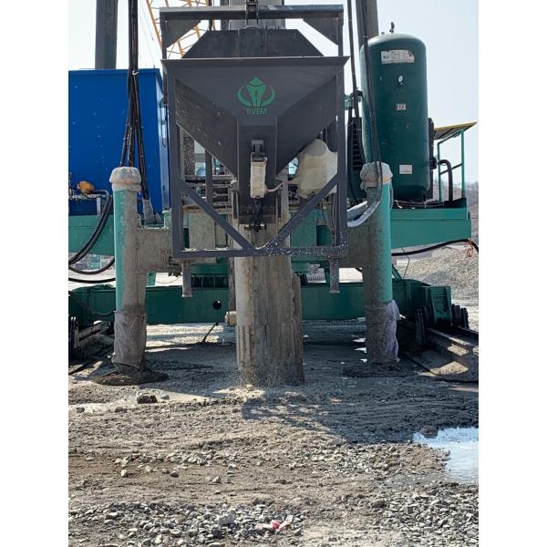 Tipo de marco de la pila de Vibroflot de la alimentación de la parte inferior de la velocidad de rotación de 1800 RPM para la columna seca de la piedra del método