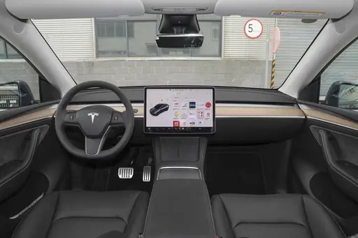 Tesla Model Y Electric Vehicle with 217km/h Top Speed and 100% Electric Energy Type