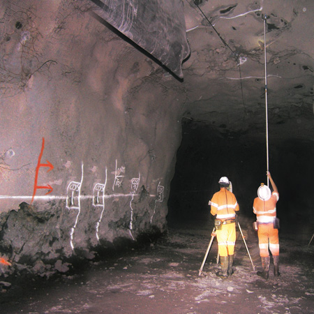 500ml Mine Marking Paint Spray with 350g Net Weight and 7500 Pieces MOQ for High-Visibility Line Marking
