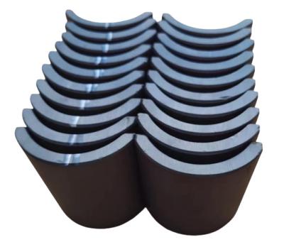Hard Big Ferrite Electric Y33 Grade R35.5xr28.2x61x80mm Magnet 190W Motors