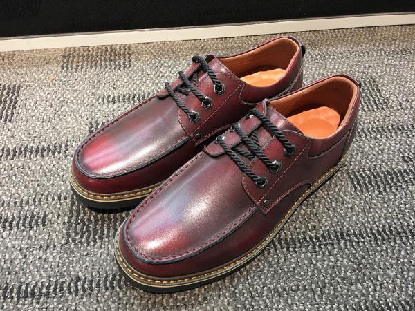 Sapatas de Autumn Splicing Mens Casual Flat, sapatas lisas brancas dos homens de couro da camurça