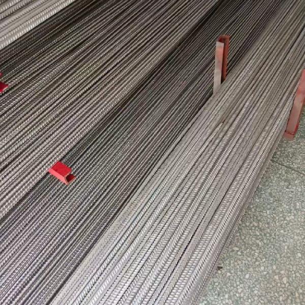 ASTM EN GB Standard 304 Stainless Steel Rebars / SS Rebar Diameter 10mm 12mm 16mm 20mm