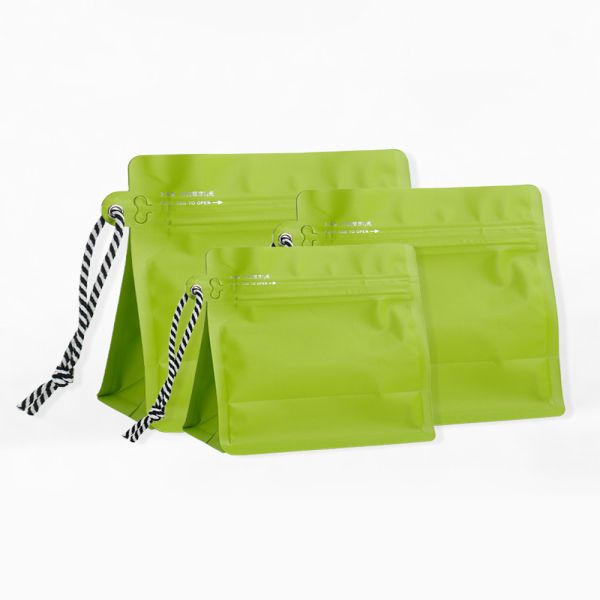 Seasonings and Condiments Packaging PET VMPET PE Holographic Stand Up Pouch Smell Proof Mylar Food Bags with Zipper Lock