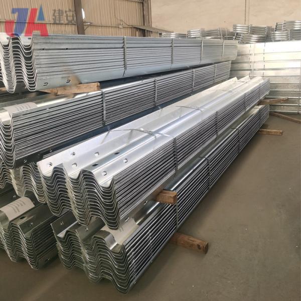 Highway Steel Guardrail W-Beam Galvanized with Q345 Strip Steels Raw Material