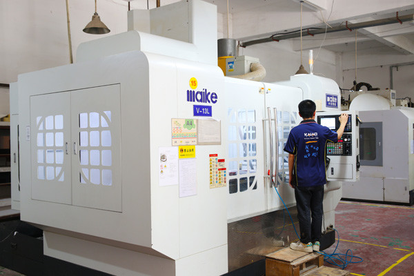 Изготовленное на заказ обслуживание прототипа части приборной панели/бампера тела автомобиля пластиковое