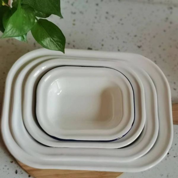 Customized Cast Iron Steel Enamel Serving Dish Plate With 304 Steel Rolled Edge Rim