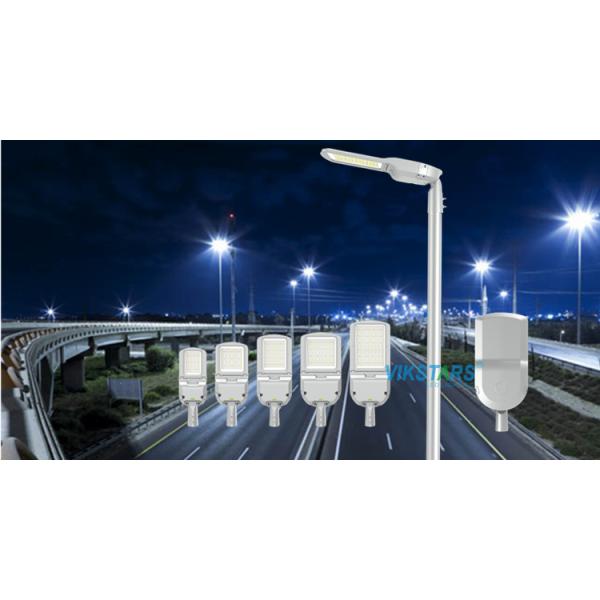 Фонарный столб рангоута уличного света СИД снабжения жилищем IP65 серого цвета высокий для скоростной дороги