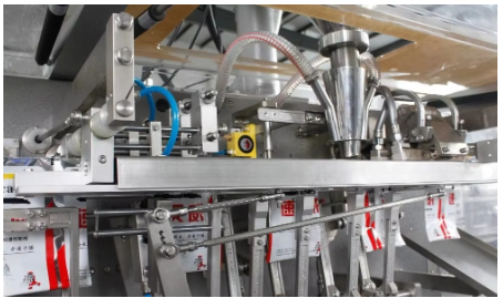 100ml Standup Pouch Roll Film Top Spout Doypack Automatic Horizontal multifunctional packaging machine