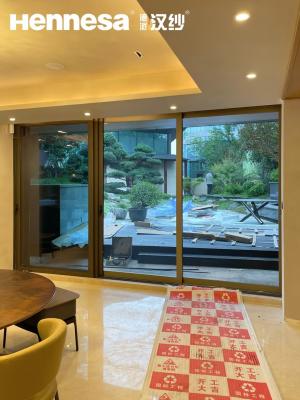 Wall Mounted Style Retractable Screen Window With Fiberglass Mesh