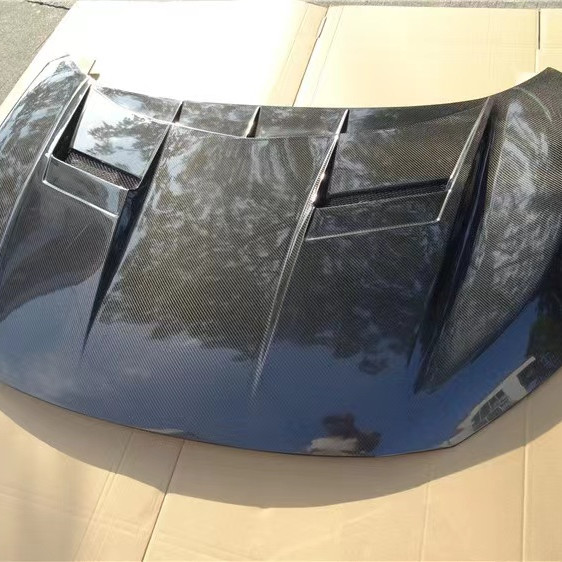 Customizable Carbon Fiber Engine Cover for Honda Tenth Generation Civic X Stufenheck