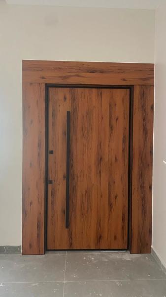 Anti-Deformation Aluminum Room Door With Solid Wood Skeleton For Durability