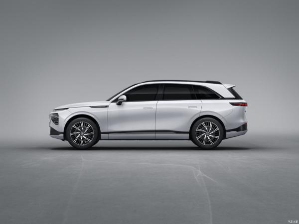 High Speed Electric Car Xpeng G9 5 Doors 5 Seats Left Steering Large Space SUV 650Km