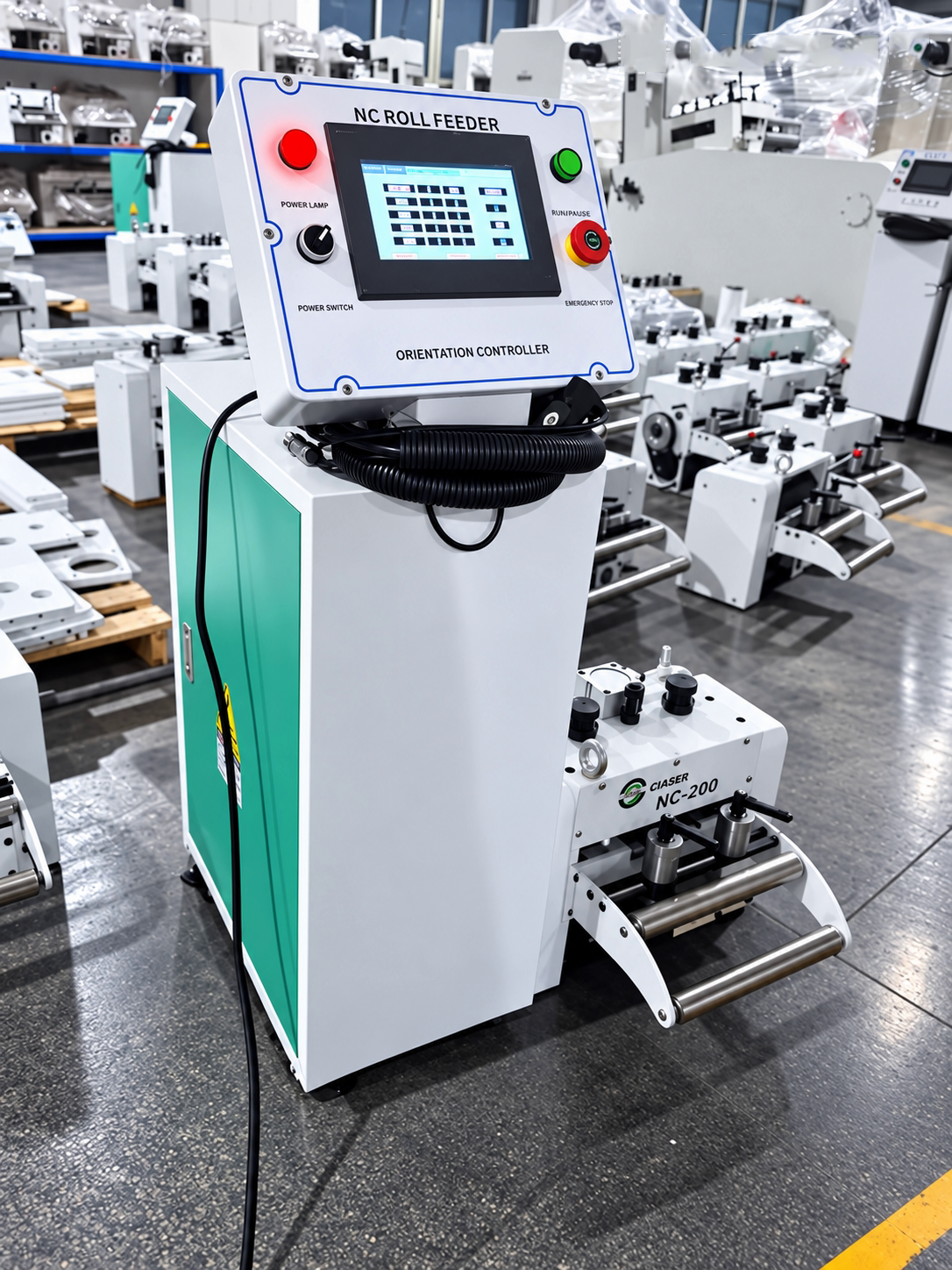 Compact and Easy to Install Servo Feeder NC Servo Roll Feeder with 400mm Material Width to Maximize Space Utilization