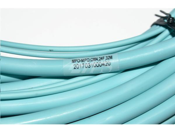 24 cabos de remendo do cabo do tronco da espinha dorsal da fibra 100G OM4 MTP/MPO